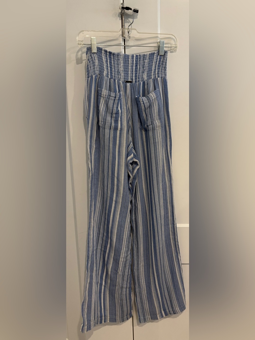 Billabong Blue and White Stripe Cotton Wide-Leg Pants. Size M - Picture 4 of 6